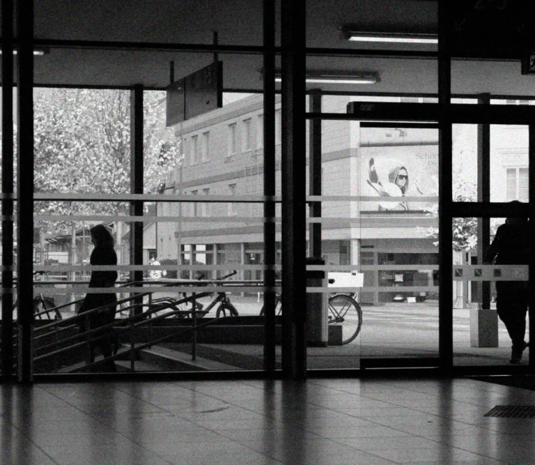„Buchloe, Station“ von Olli Boehm, Fotografie