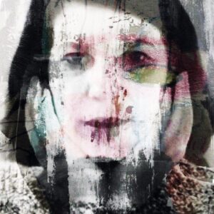 „Washed-out beauty from memory“ von Olli Boehm, Übermalte Fotografie, 80 x 90 cm – Fotografie / Mixed Media bei Favori Art